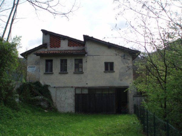 appartamento in vendita a Pezzaze in zona Lavone