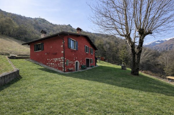 casa indipendente in vendita a Pezzaze