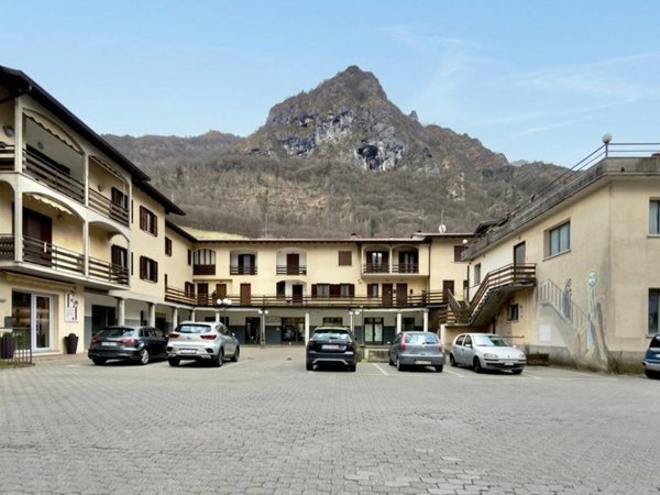 appartamento in vendita a Pezzaze in zona Lavone