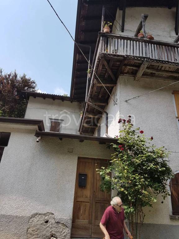 casa indipendente in vendita a Pezzaze