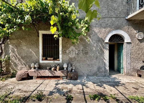 appartamento in vendita a Pezzaze in zona Stravignino