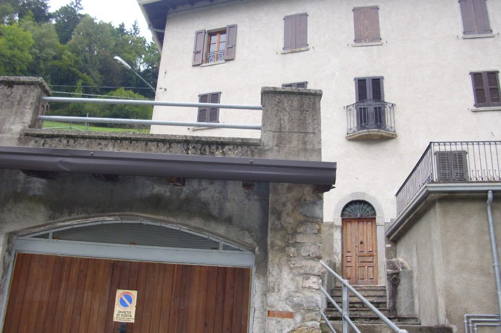 appartamento in vendita a Pezzaze in zona Stravignino