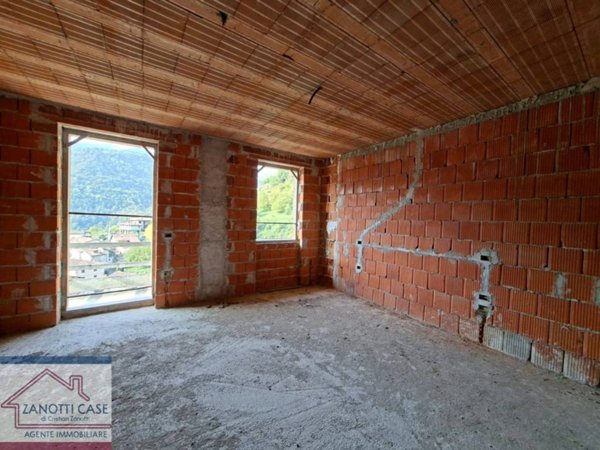 casa indipendente in vendita a Pezzaze in zona Stravignino