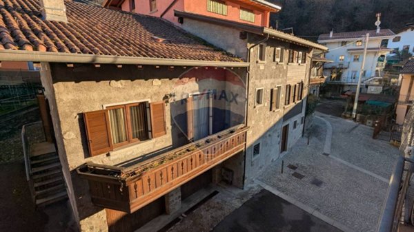 casa indipendente in vendita a Pian Camuno