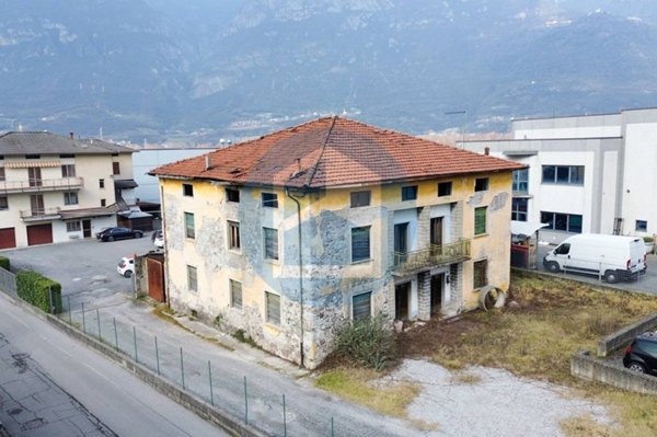 casa indipendente in vendita a Pian Camuno