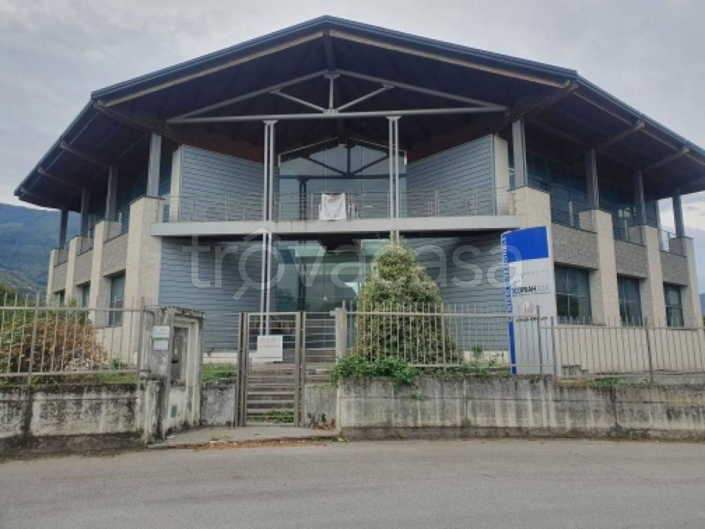 ufficio in vendita a Pian Camuno