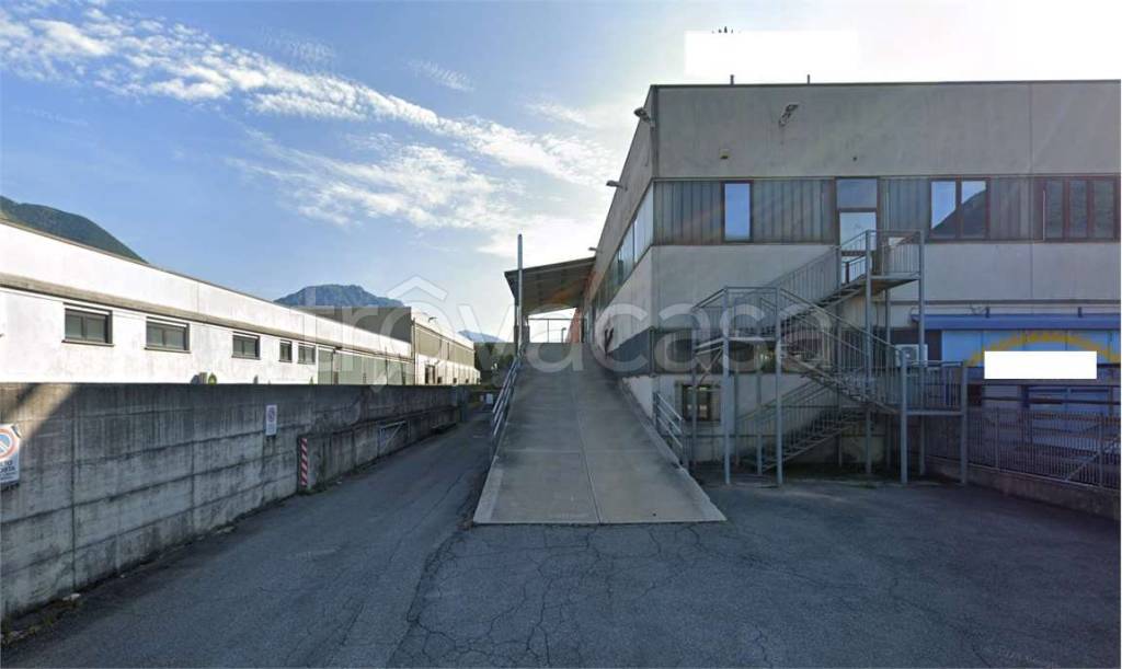 negozio in vendita a Pian Camuno