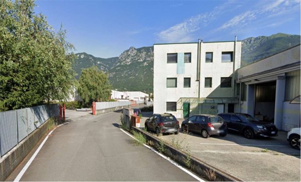 ufficio in vendita a Pian Camuno