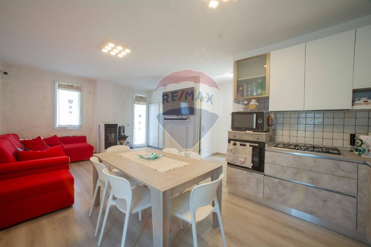 casa semindipendente in vendita a Pian Camuno in zona Solato