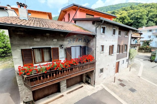 casa indipendente in vendita a Pian Camuno