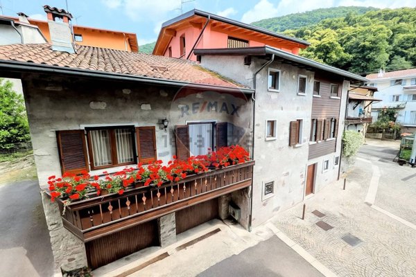 casa indipendente in vendita a Pian Camuno