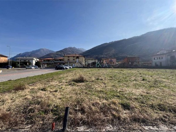 terreno edificabile in vendita a Pian Camuno