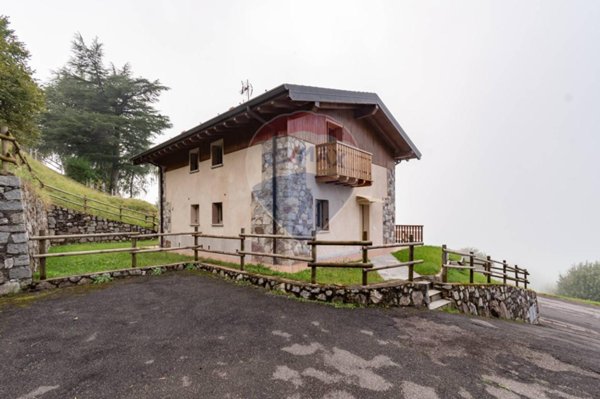 appartamento in vendita a Pisogne in zona Grignaghe