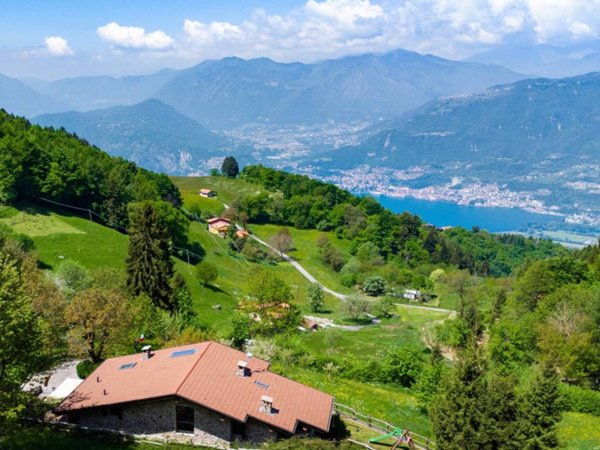 casa indipendente in vendita a Pisogne in zona Grignaghe