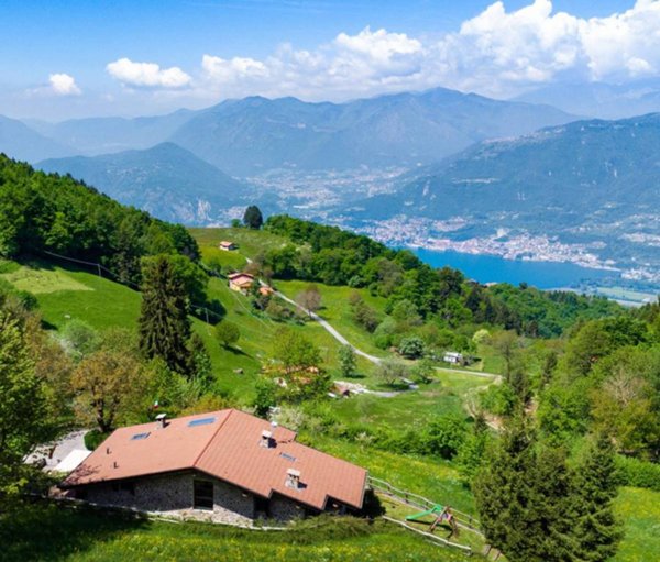 casa indipendente in vendita a Pisogne in zona Grignaghe