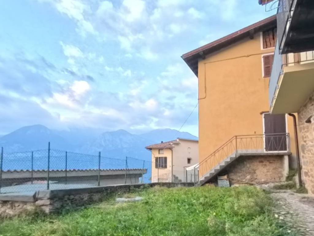 appartamento in vendita a Pisogne