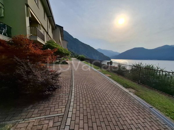 casa indipendente in vendita a Pisogne in zona Toline