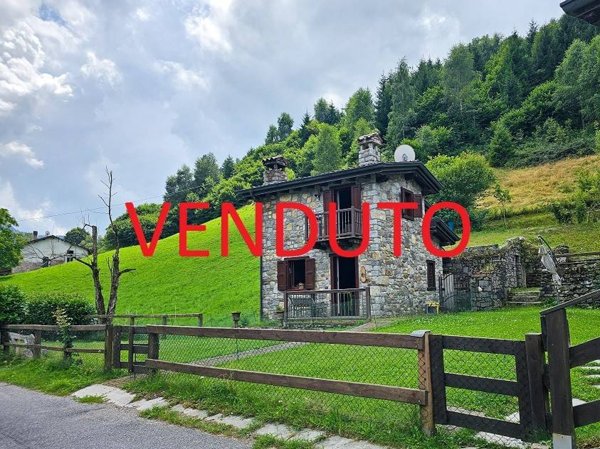 casa indipendente in vendita a Pisogne