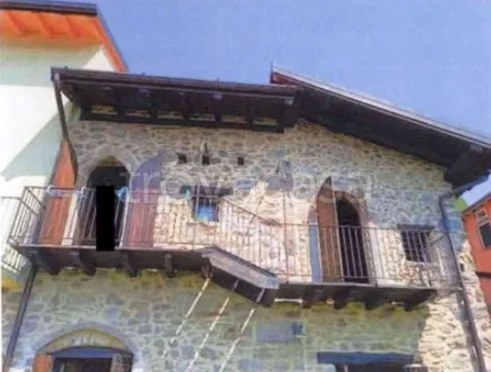 casa indipendente in vendita a Pisogne