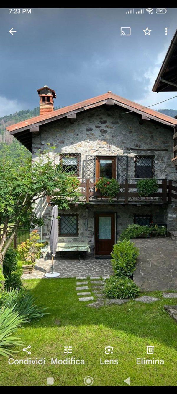 casa indipendente in vendita a Pisogne in zona Fraine