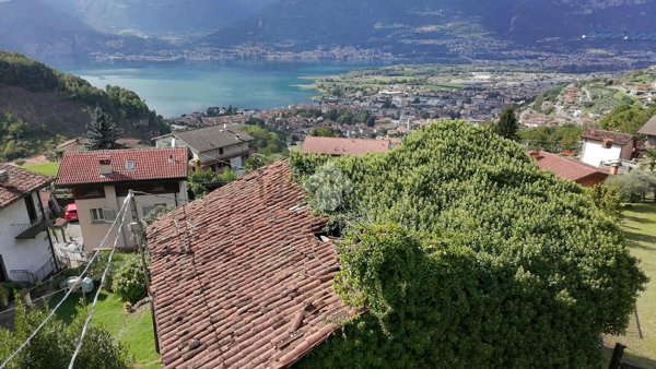 casa indipendente in vendita a Pisogne