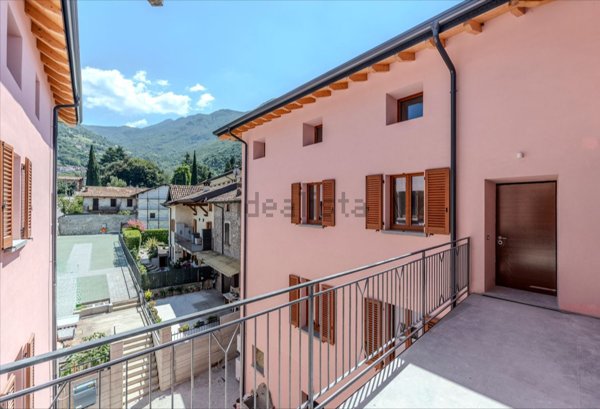 appartamento in vendita a Pisogne in zona Toline