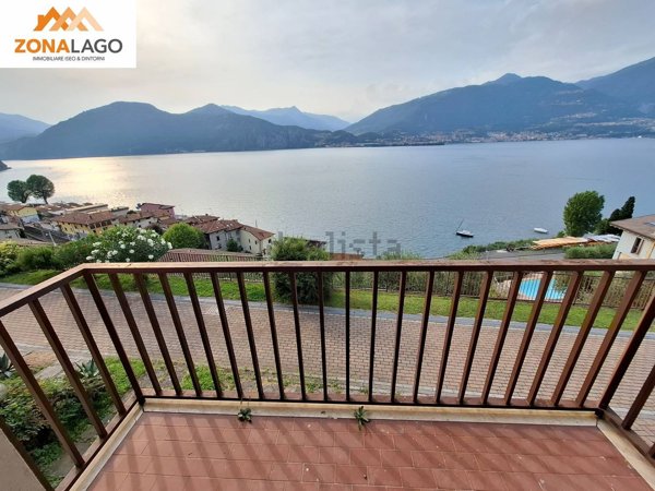 casa indipendente in vendita a Pisogne in zona Toline