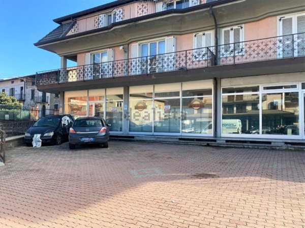 negozio in vendita a Pisogne in zona Gratacasolo