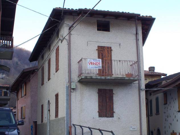casa indipendente in vendita a Pisogne