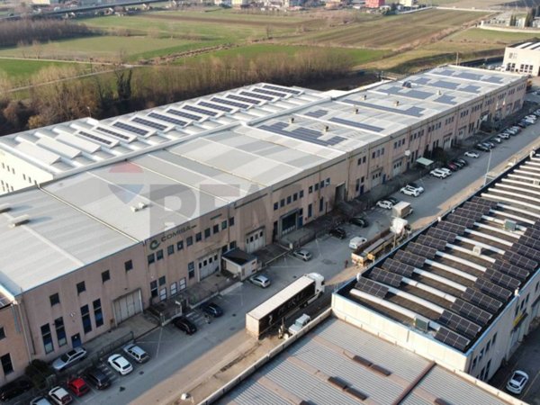 locale commerciale in vendita a Pisogne