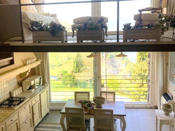 casa indipendente in vendita a Pisogne