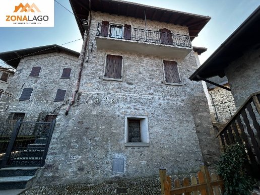 appartamento in vendita a Pisogne in zona Fraine