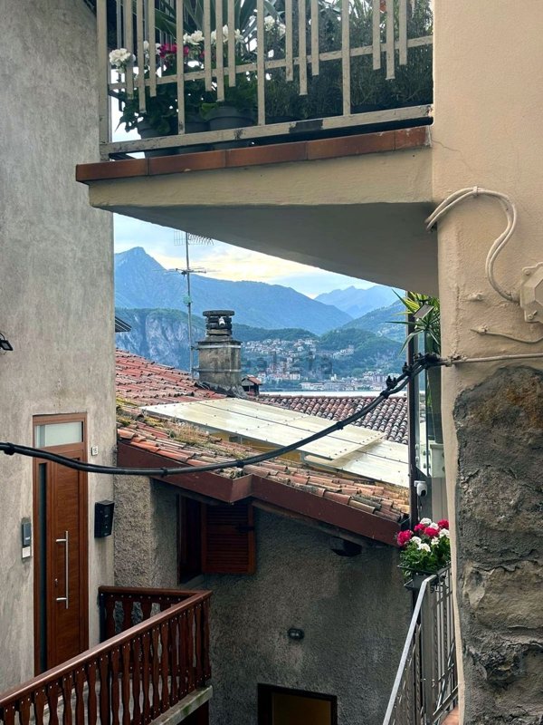 appartamento in vendita a Pisogne in zona Toline