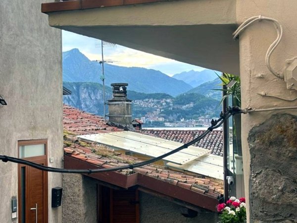 casa indipendente in vendita a Pisogne in zona Toline