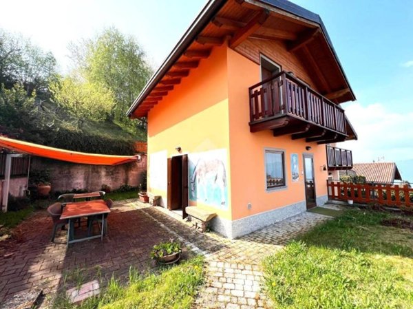 casa indipendente in vendita a Pisogne in zona Grignaghe