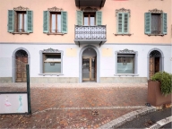 casa indipendente in vendita a Pisogne in zona Gratacasolo