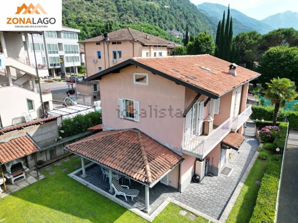 casa indipendente in vendita a Pisogne in zona Gratacasolo
