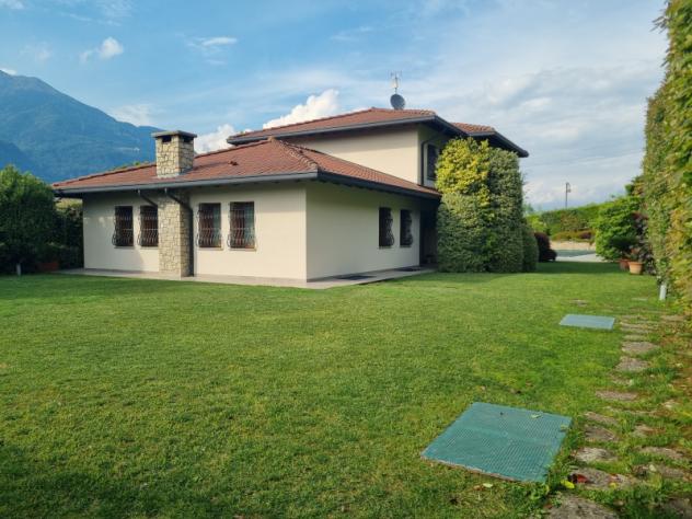 casa indipendente in vendita a Pisogne