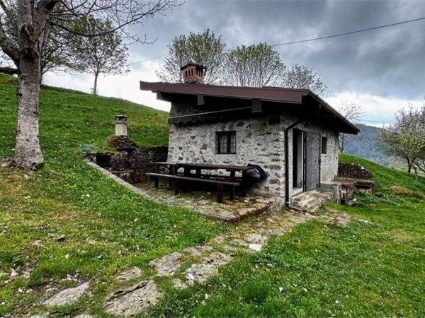 casa indipendente in vendita a Pisogne in zona Grignaghe