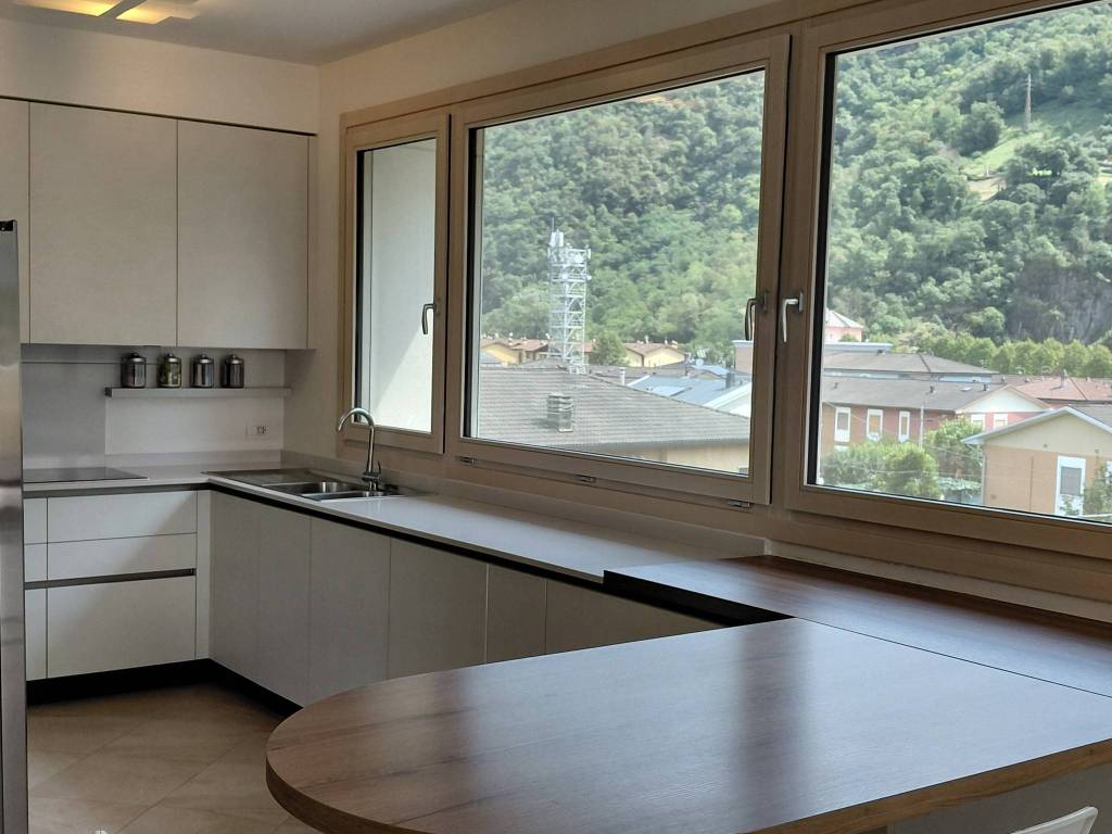 appartamento in vendita a Pisogne in zona Toline