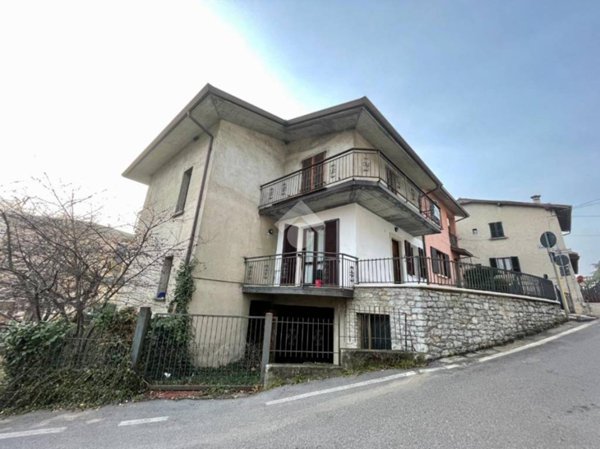 appartamento in vendita a Polaveno