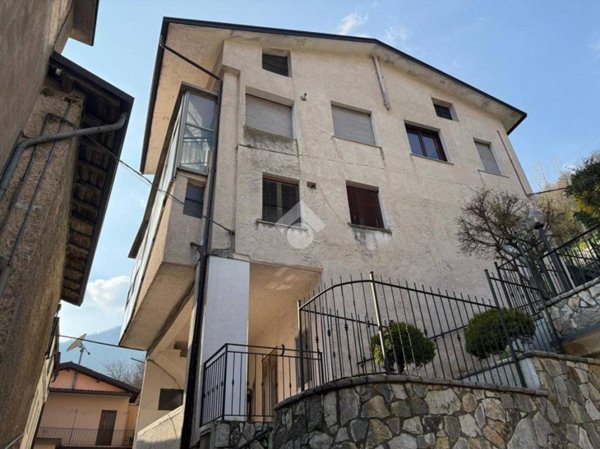 casa indipendente in vendita a Polaveno in zona Gombio
