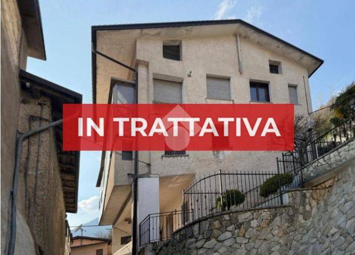 casa indipendente in vendita a Polaveno in zona Gombio