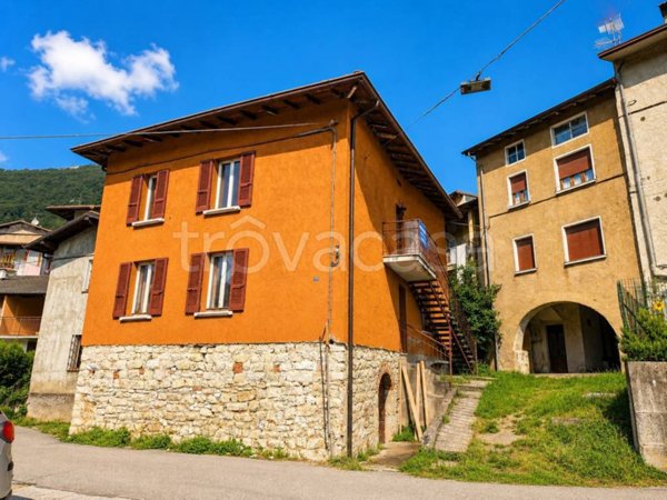 casa indipendente in vendita a Polaveno in zona Polaveno