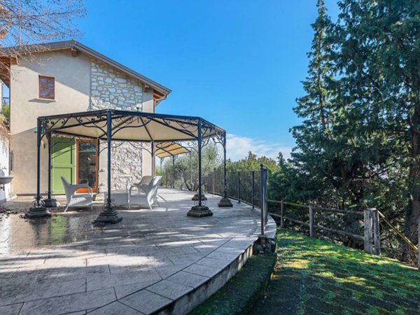 casa indipendente in vendita a Polpenazze del Garda in zona Picedo