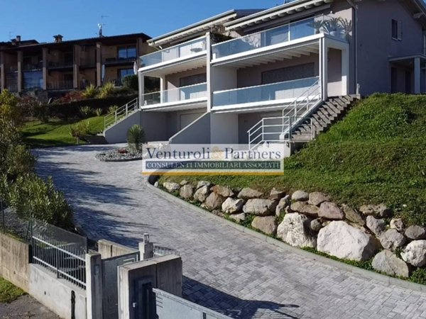casa indipendente in vendita a Polpenazze del Garda