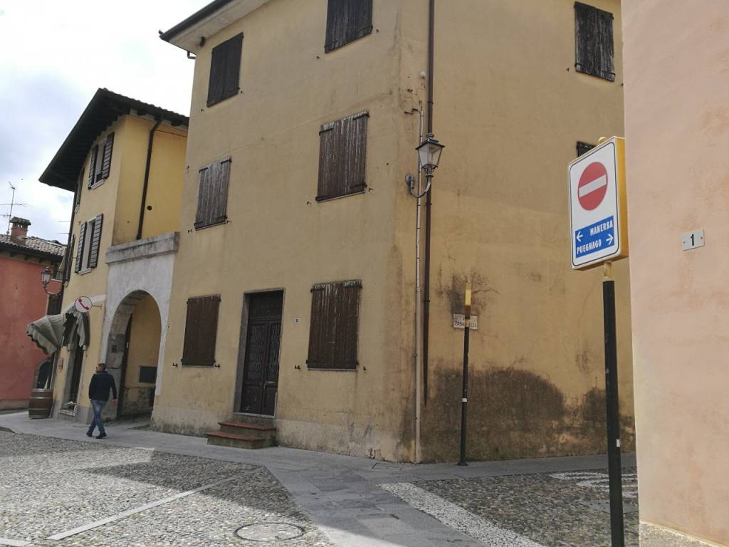 intera palazzina in vendita a Polpenazze del Garda