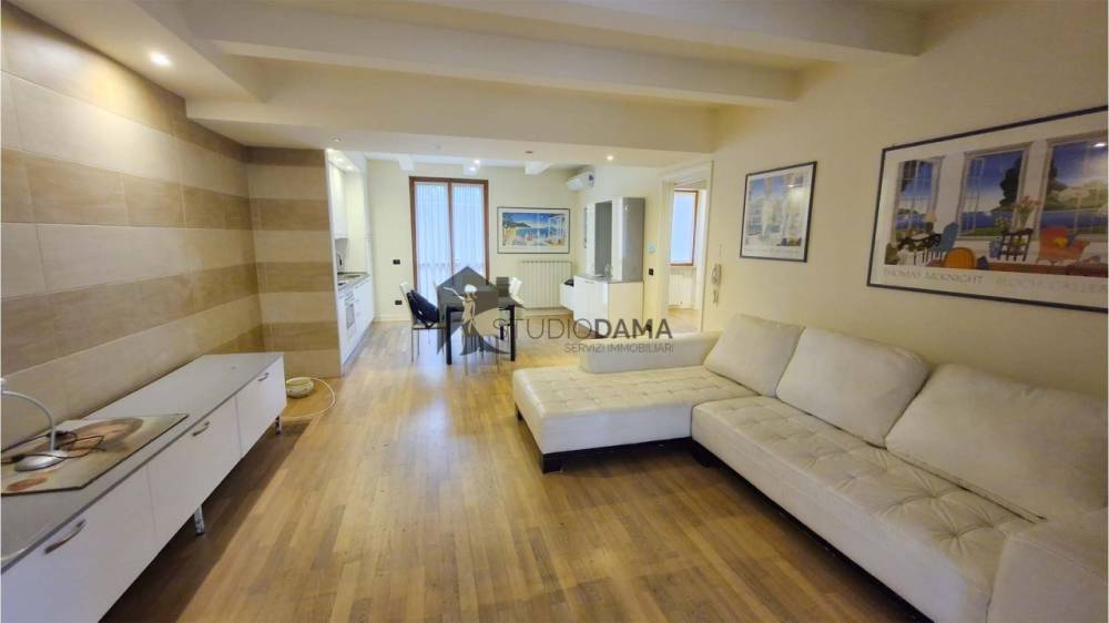 casa indipendente in vendita a Polpenazze del Garda