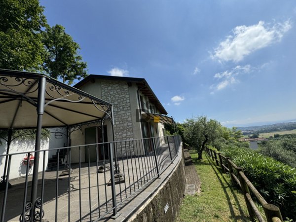 casa indipendente in vendita a Polpenazze del Garda in zona Picedo