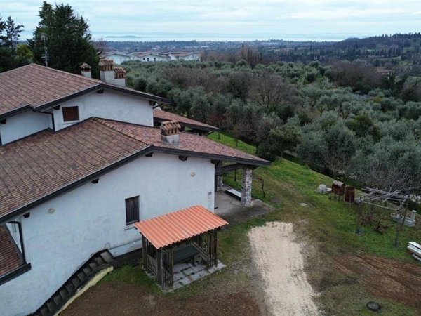casa indipendente in vendita a Polpenazze del Garda in zona Picedo
